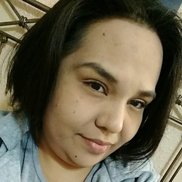 Meet your Posher, Monica - Picture 1 of 1